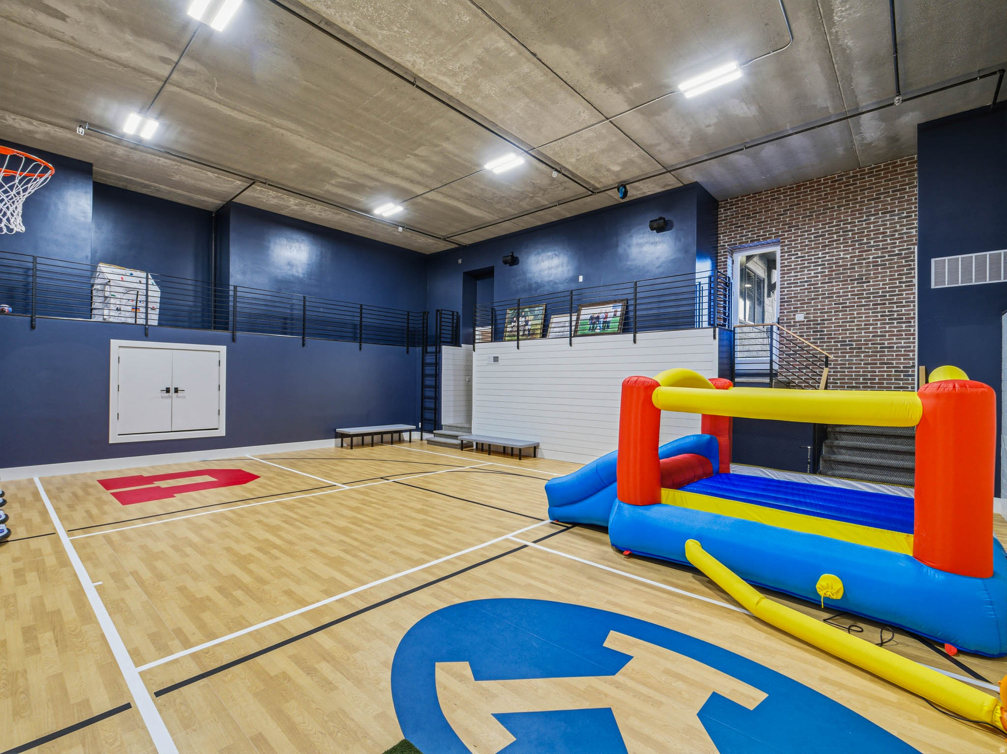 RED LEDGES - Residential