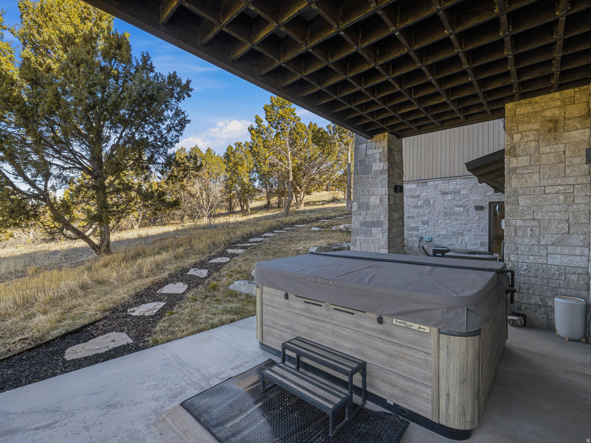 RED LEDGES - Residential