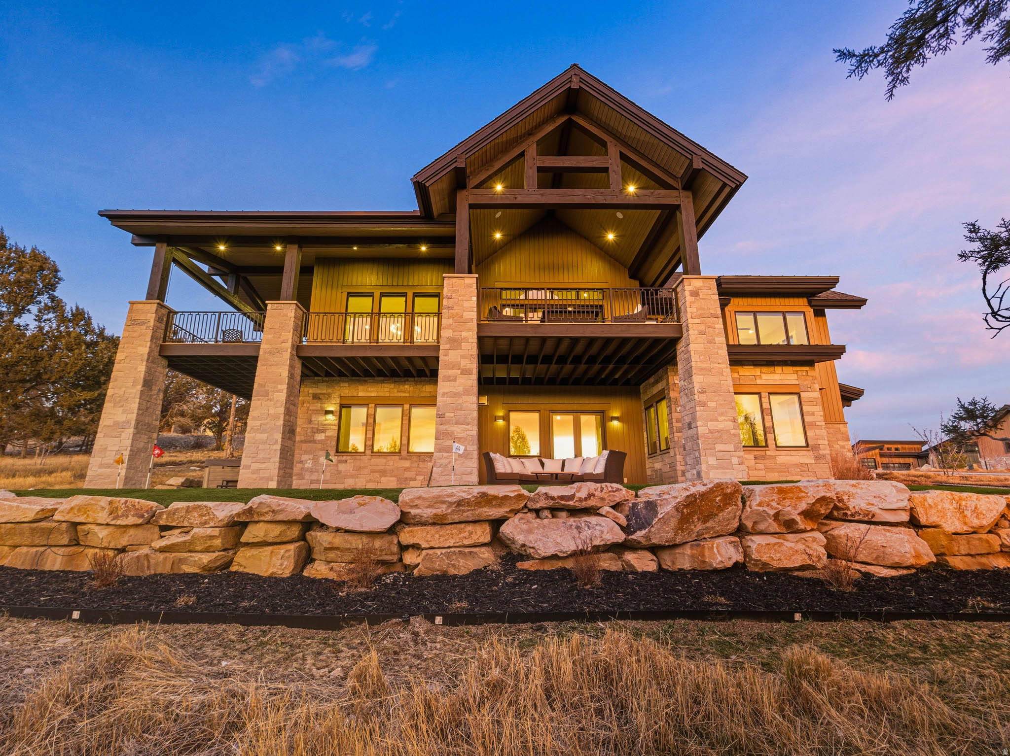 RED LEDGES - Residential