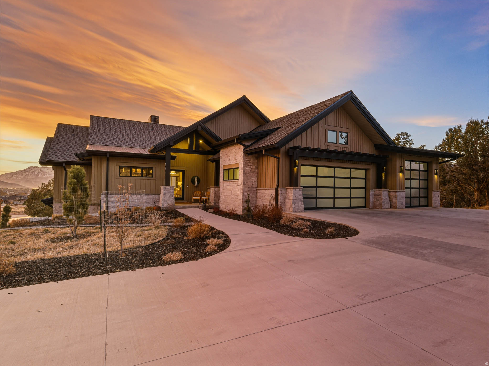 RED LEDGES - Residential