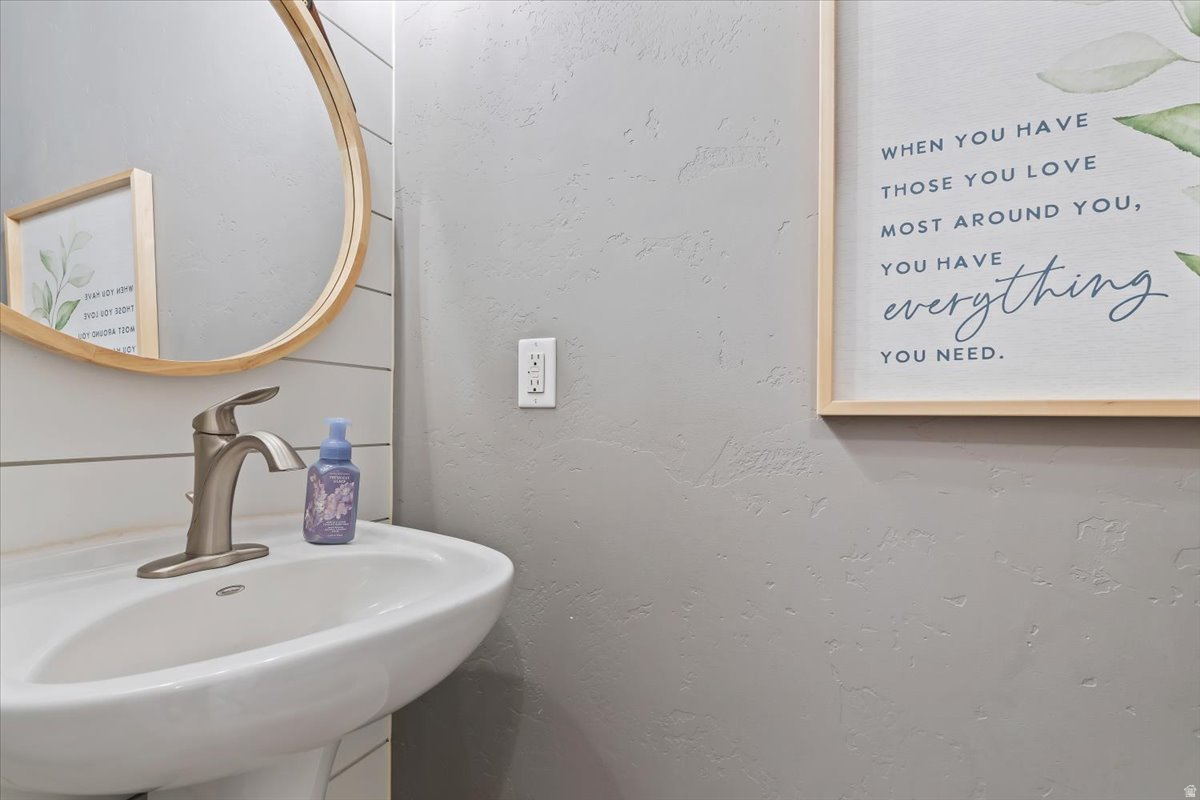 SNOW SPRINGS - Residential