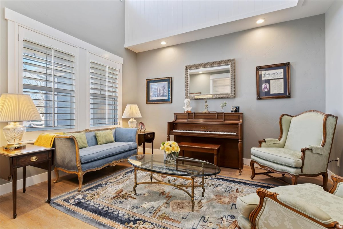 SNOW SPRINGS - Residential