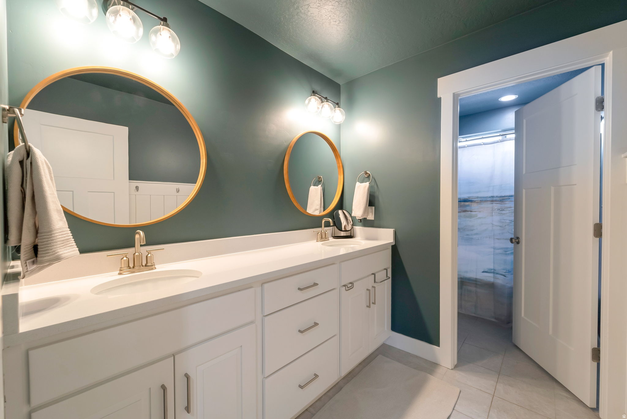 ARCADIA SPRINGS - Residential