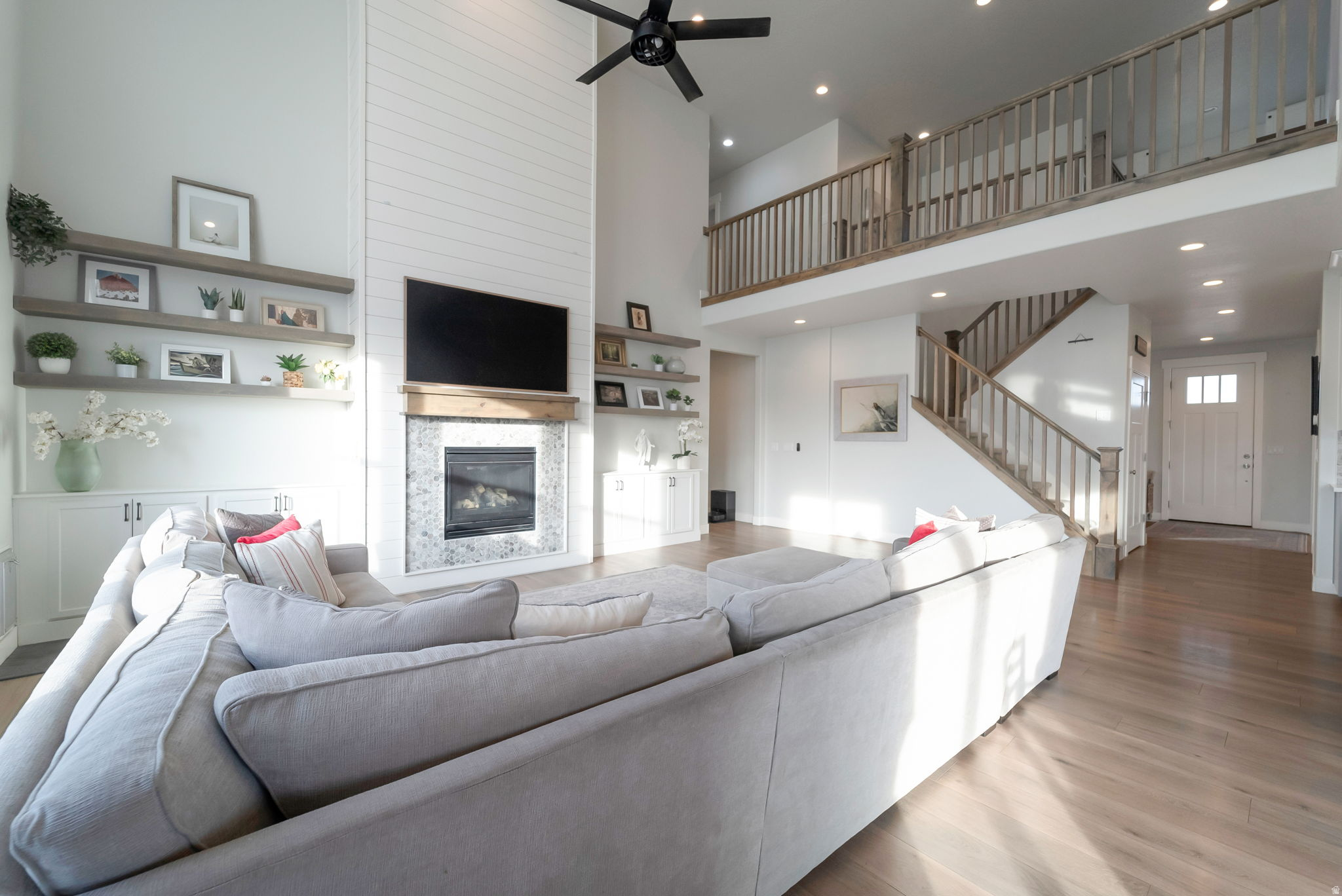 ARCADIA SPRINGS - Residential