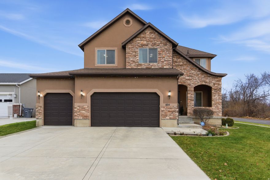 An amazing home in a great location? I think you've just found yours! This spacious and bright home features wonderful gathering spaces, a 3 car garage, and a massive primary suite. The fenced turf back yard provides a perfect shaded, low-maintenance pet or family area. Come and tour this clean and well-maintained home! Furnishings negotiable.