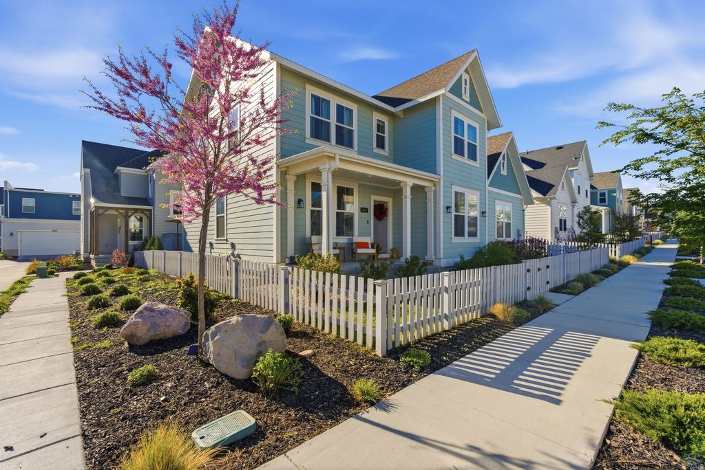 Photo of 11151 S CHEVIOT HILLS LN, South Jordan, UT 84009 (MLS # 2154513)