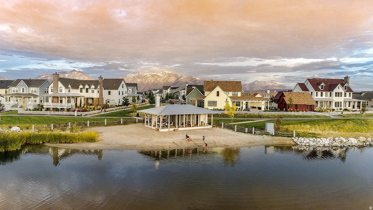 CASCADE VILLAGE - Residential