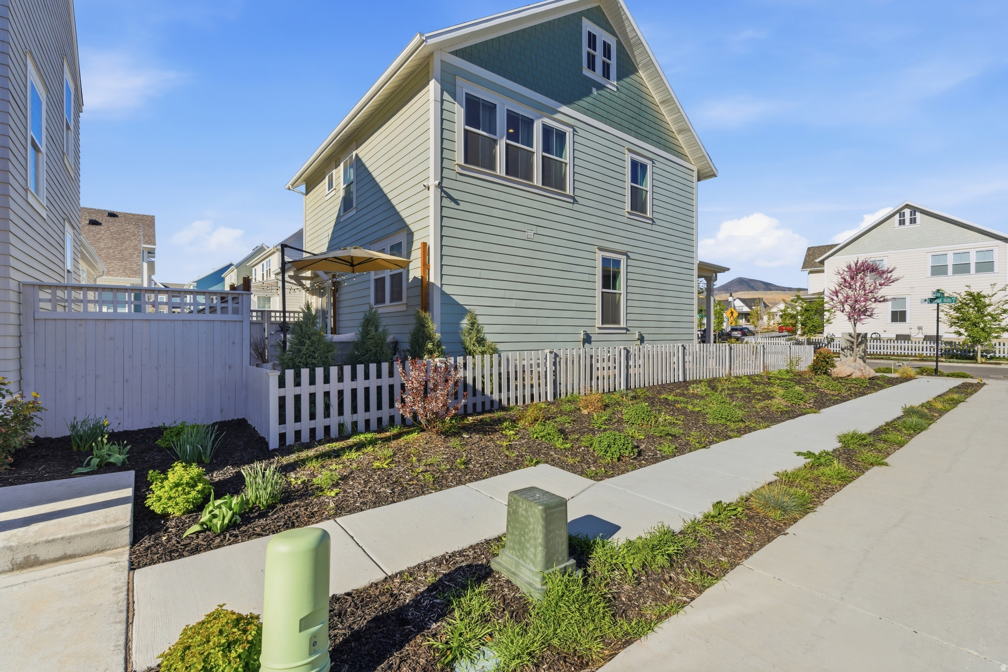 CASCADE VILLAGE - Residential