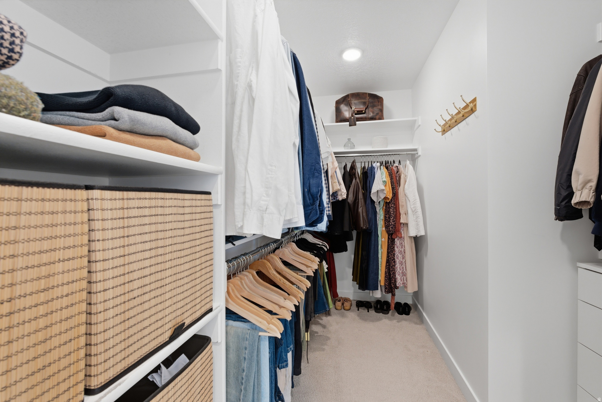 CASCADE VILLAGE - Residential