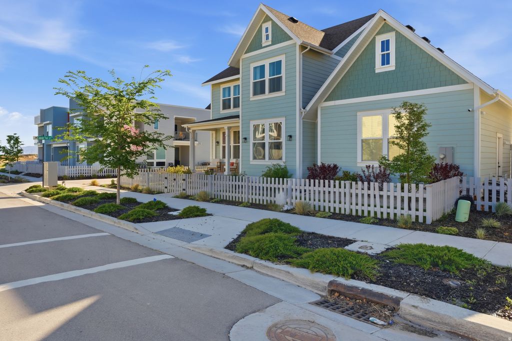 Photo of 11151 S CHEVIOT HILLS LN, South Jordan, UT 84009 (MLS # 2154513)