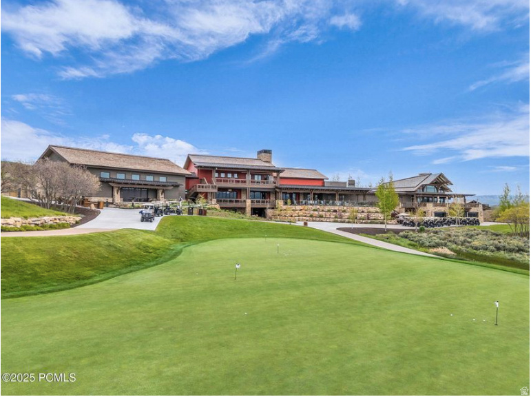 TUHAYE - Residential