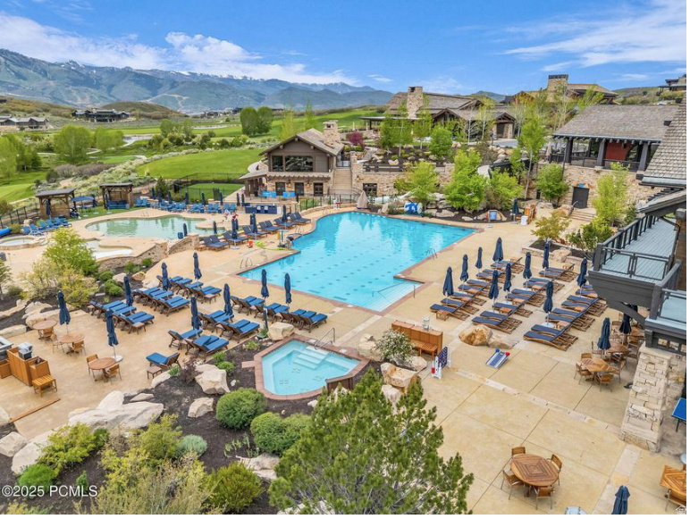 TUHAYE - Residential