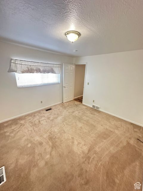 Tiny photo for 5488 S 250 E, Washington Terrace, UT 84405 (MLS # 2114580)