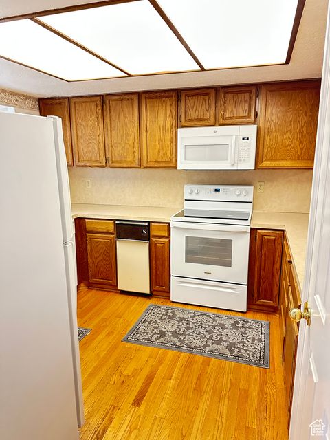 Tiny photo for 5488 S 250 E, Washington Terrace, UT 84405 (MLS # 2114580)