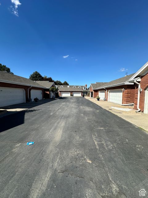 Tiny photo for 5488 S 250 E, Washington Terrace, UT 84405 (MLS # 2114580)