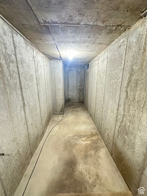 Tiny photo for 5488 S 250 E, Washington Terrace, UT 84405 (MLS # 2114580)