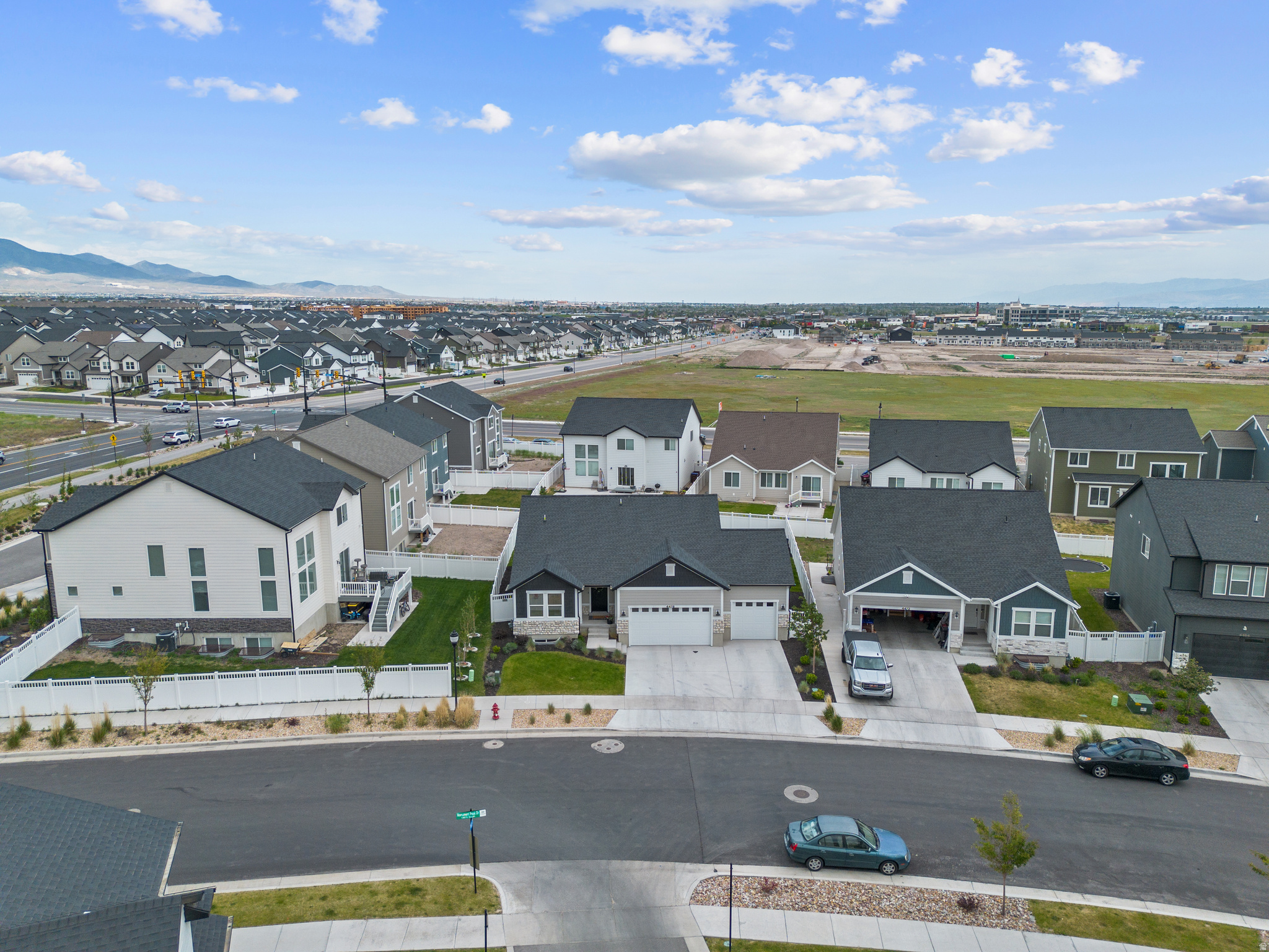 MOUNTAIN RIDGE - Residential