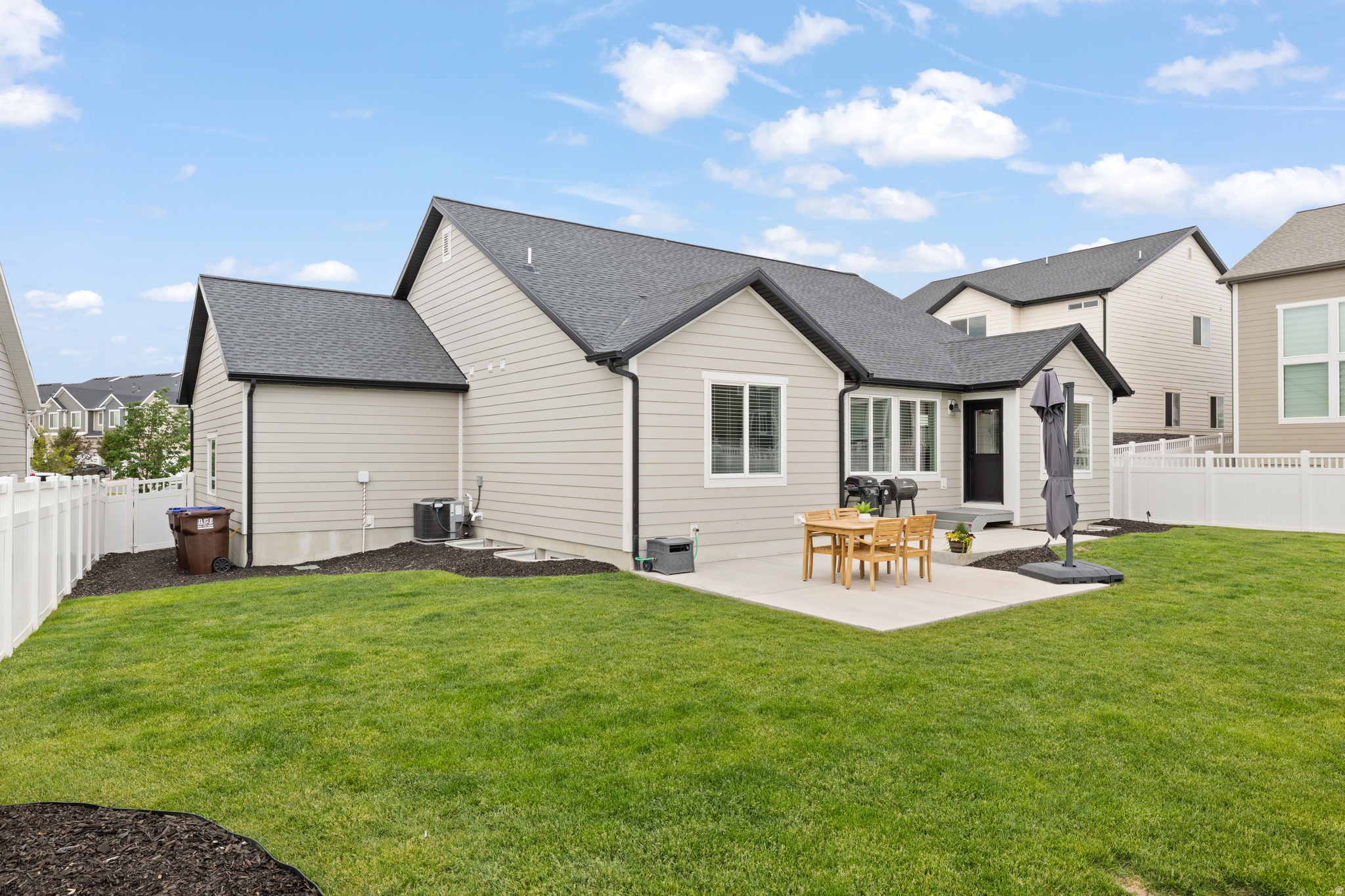 MOUNTAIN RIDGE - Residential