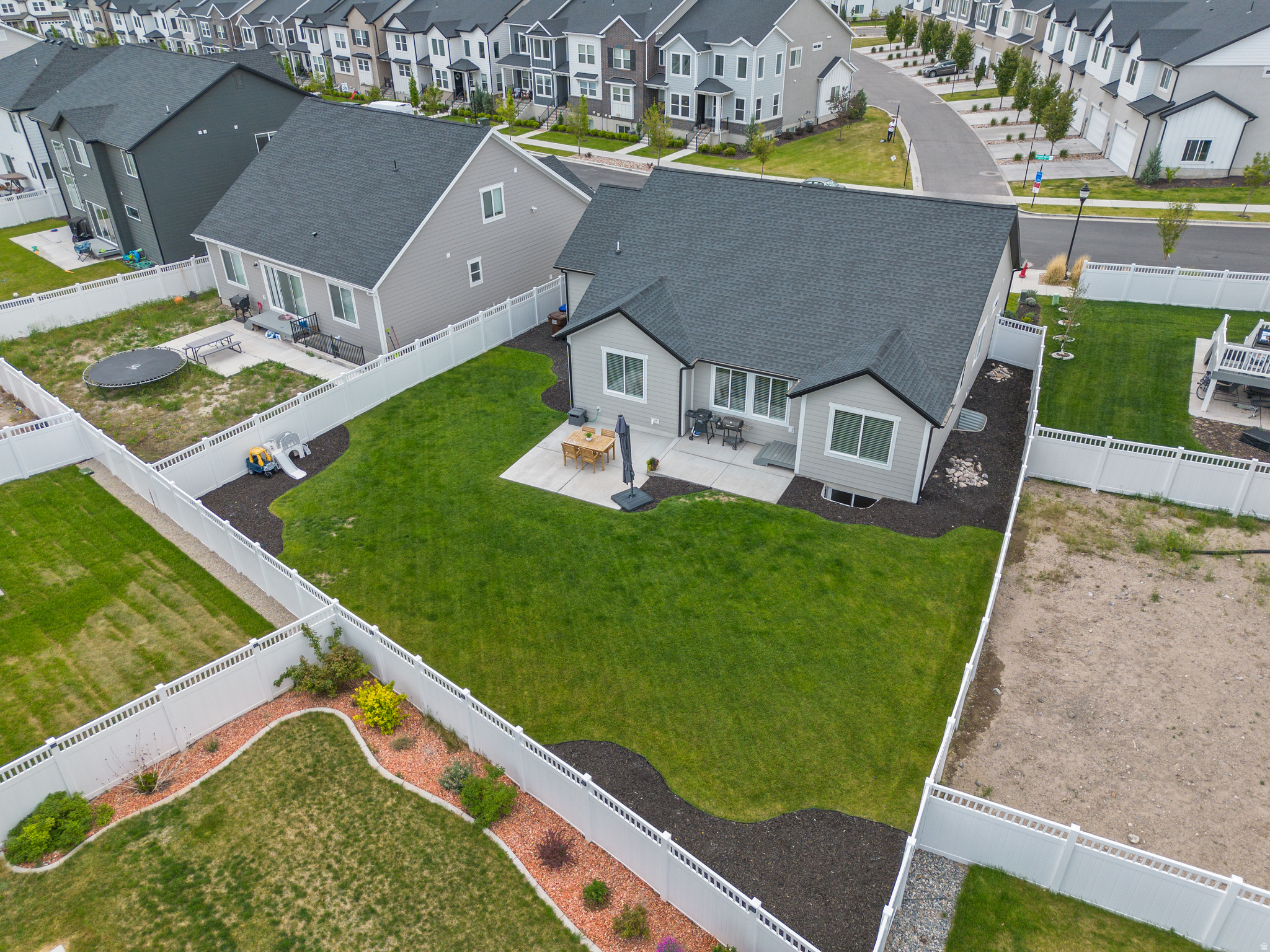 MOUNTAIN RIDGE - Residential