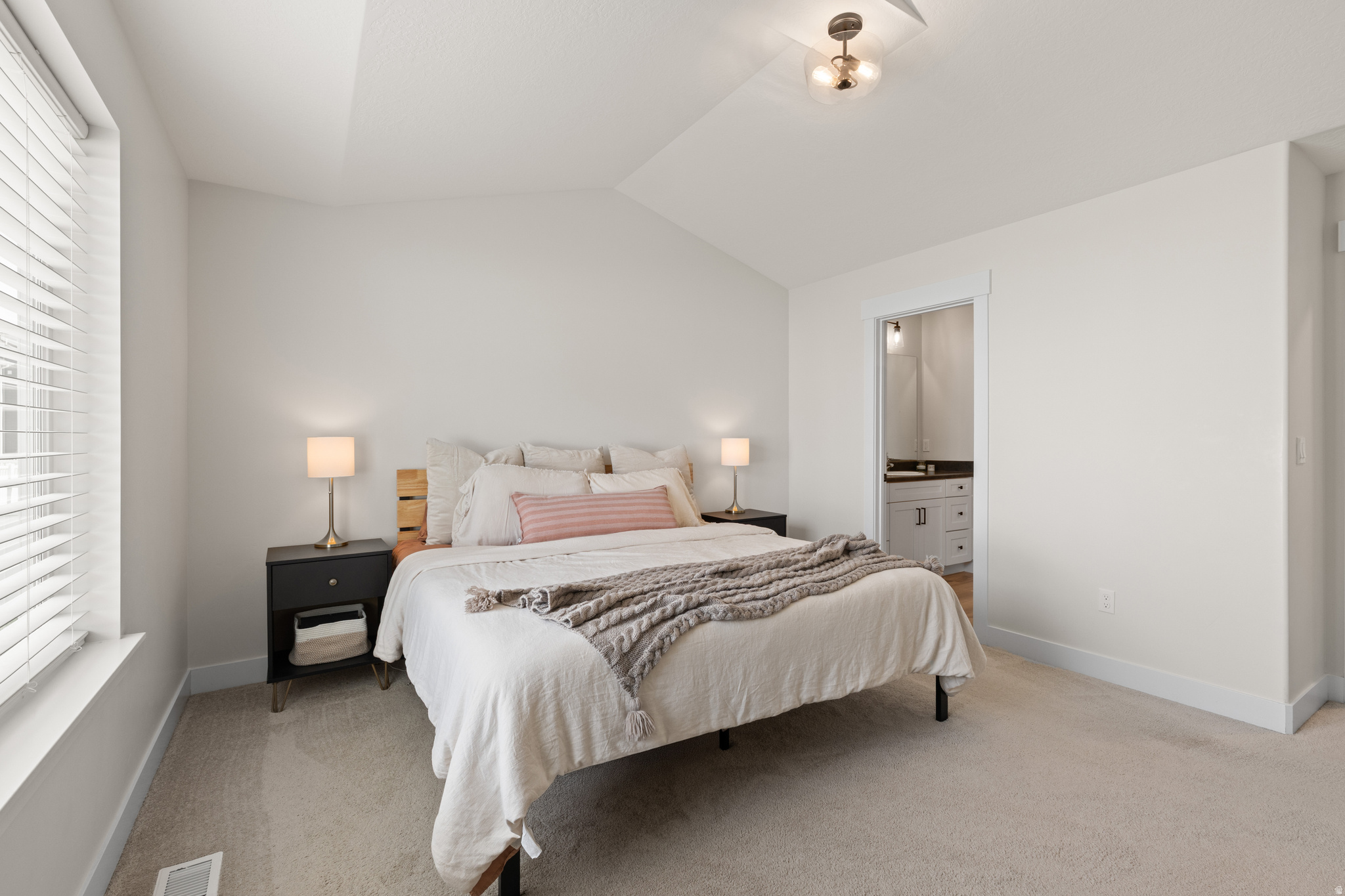 MOUNTAIN RIDGE - Residential