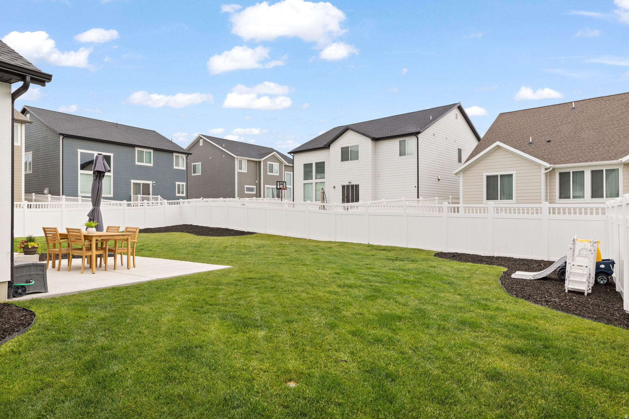 MOUNTAIN RIDGE - Residential