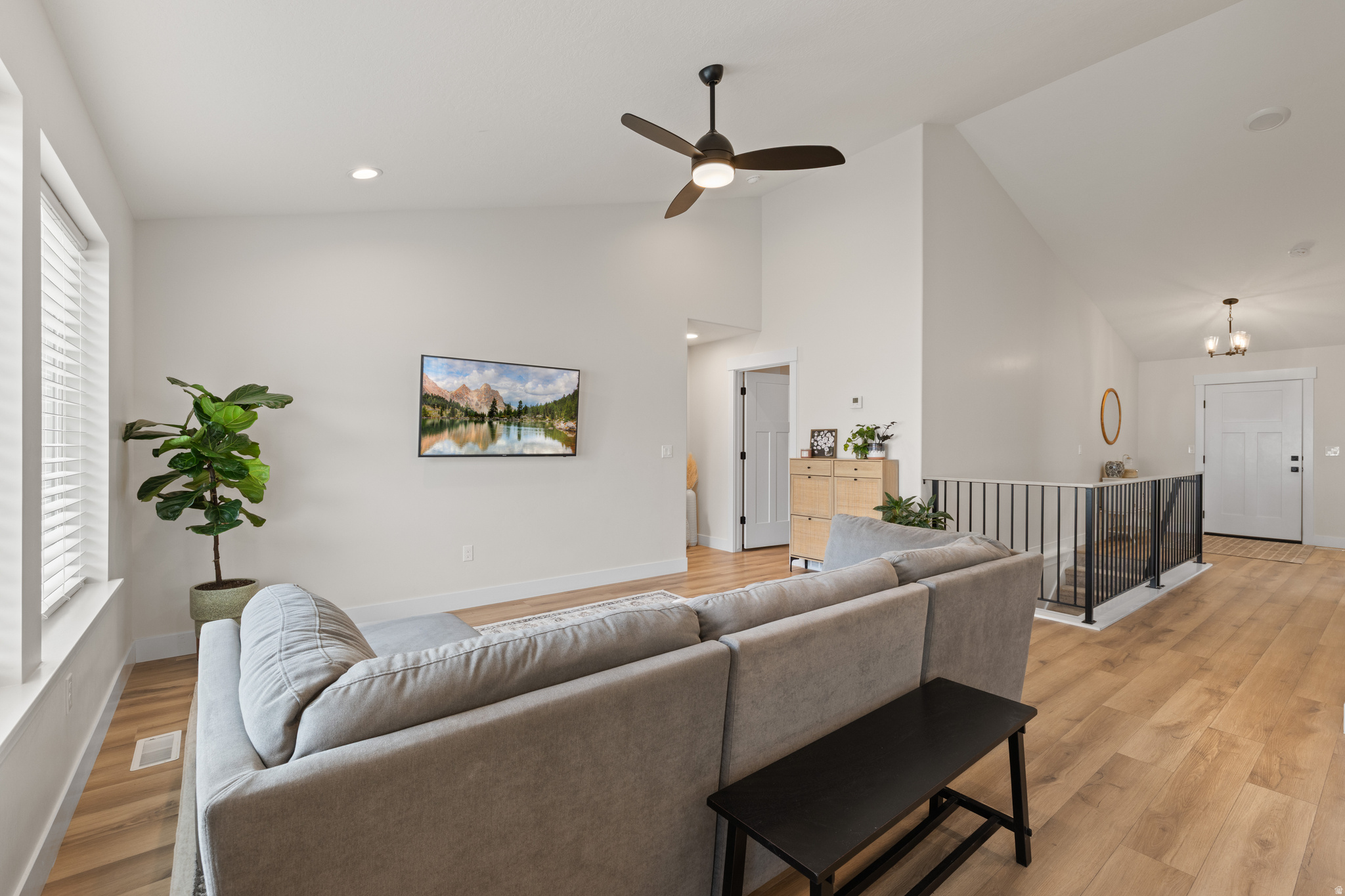 MOUNTAIN RIDGE - Residential