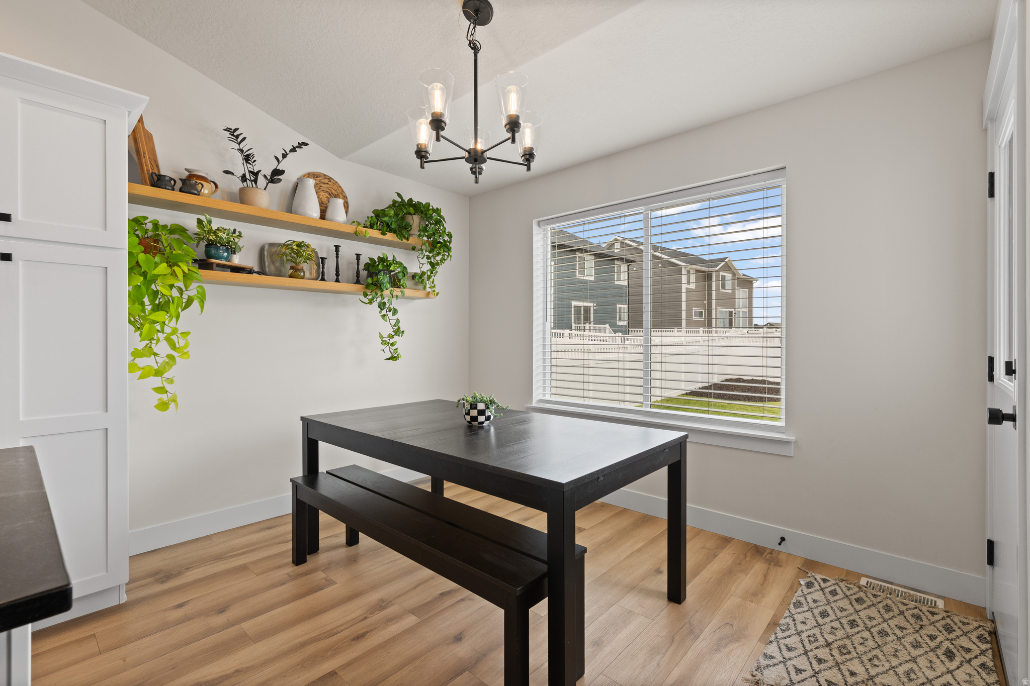 MOUNTAIN RIDGE - Residential