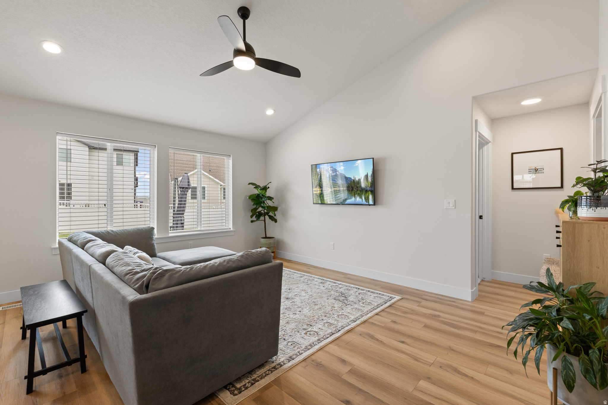 MOUNTAIN RIDGE - Residential