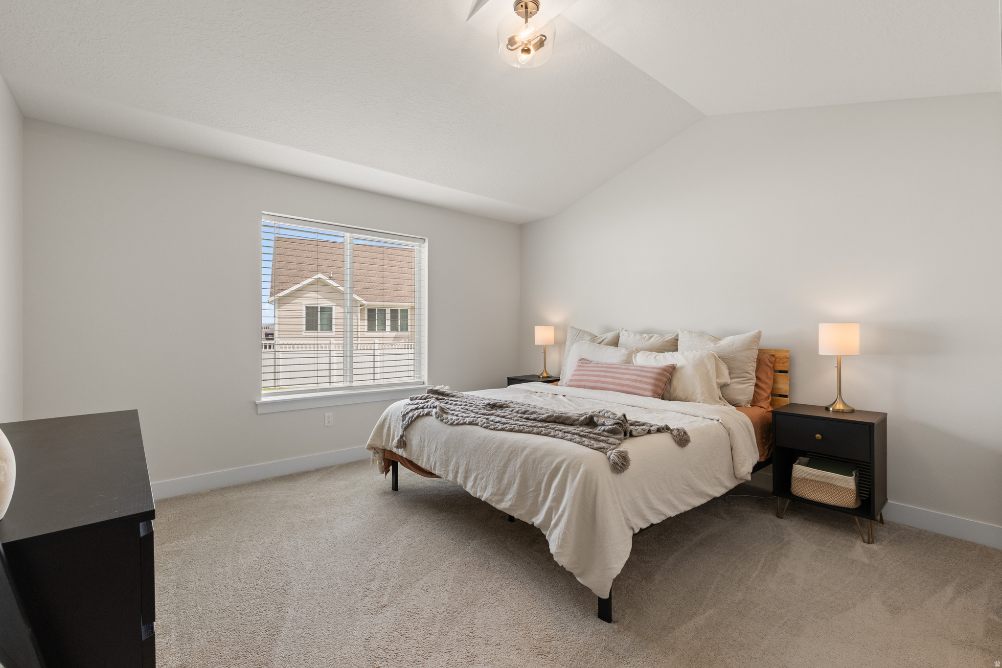 MOUNTAIN RIDGE - Residential