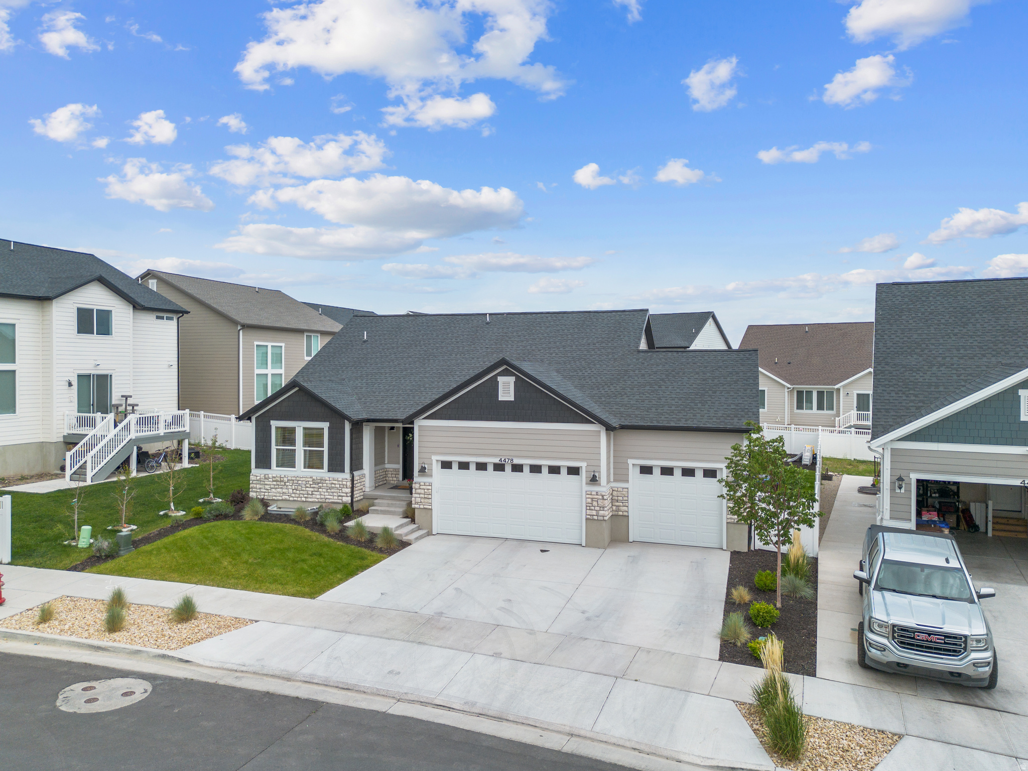 MOUNTAIN RIDGE - Residential