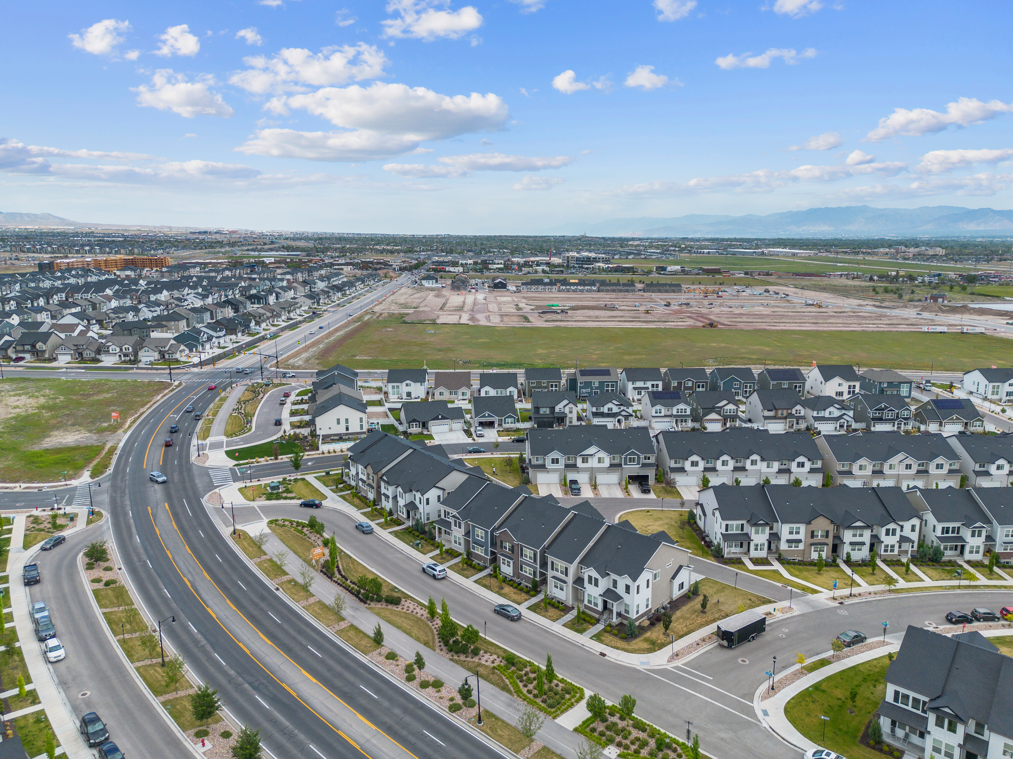 MOUNTAIN RIDGE - Residential