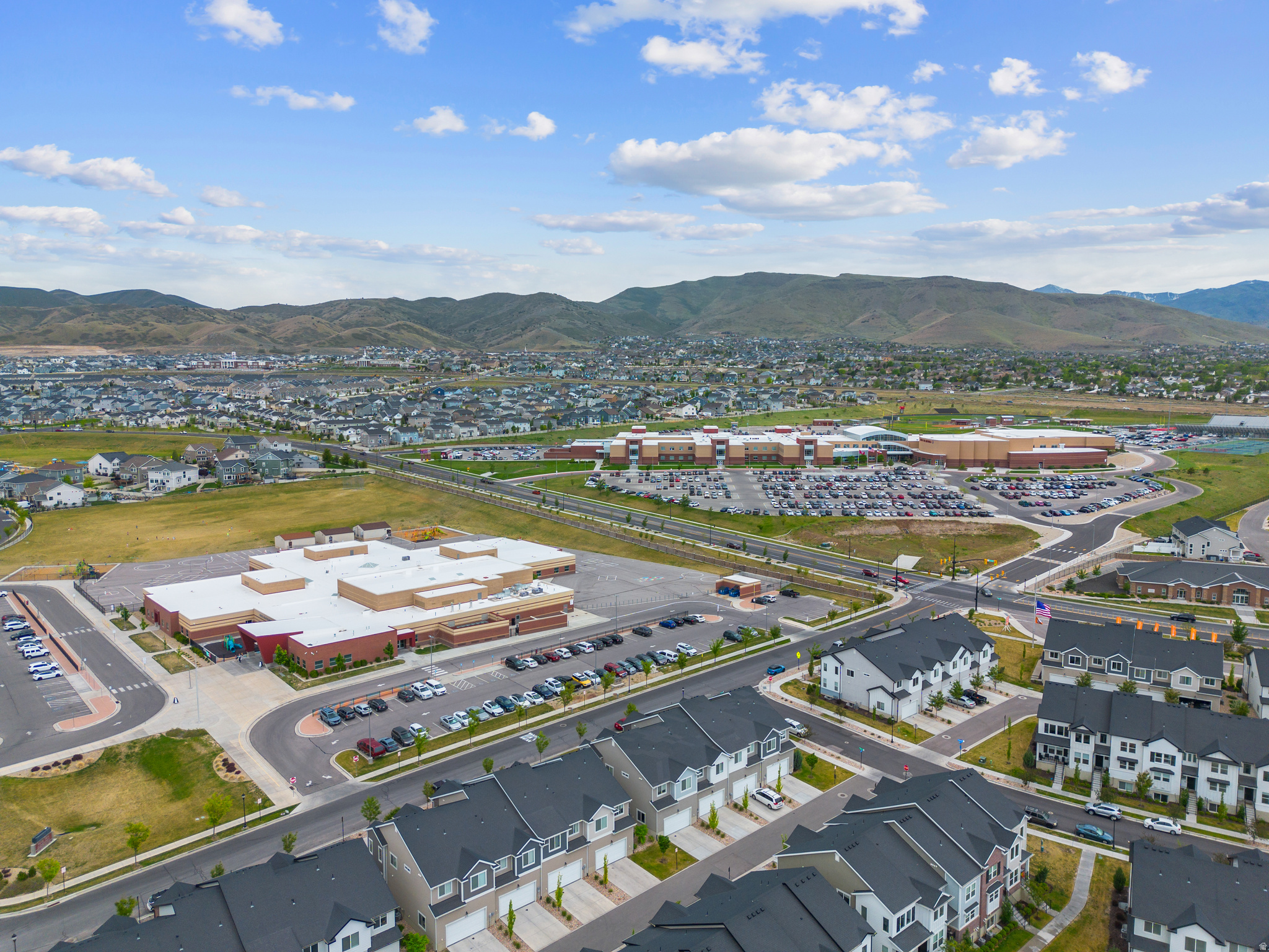 MOUNTAIN RIDGE - Residential