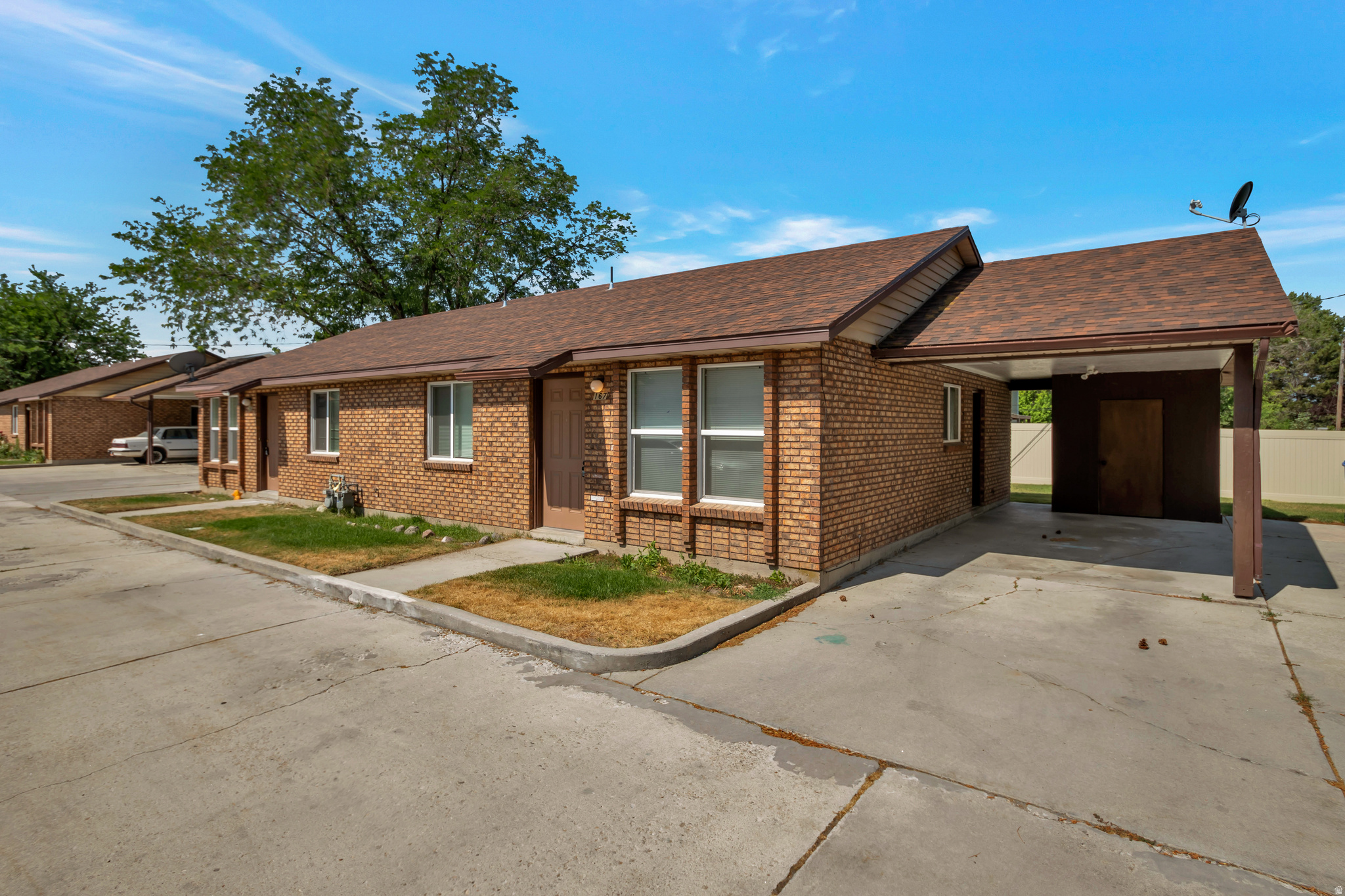 LLOYD - Residential Income