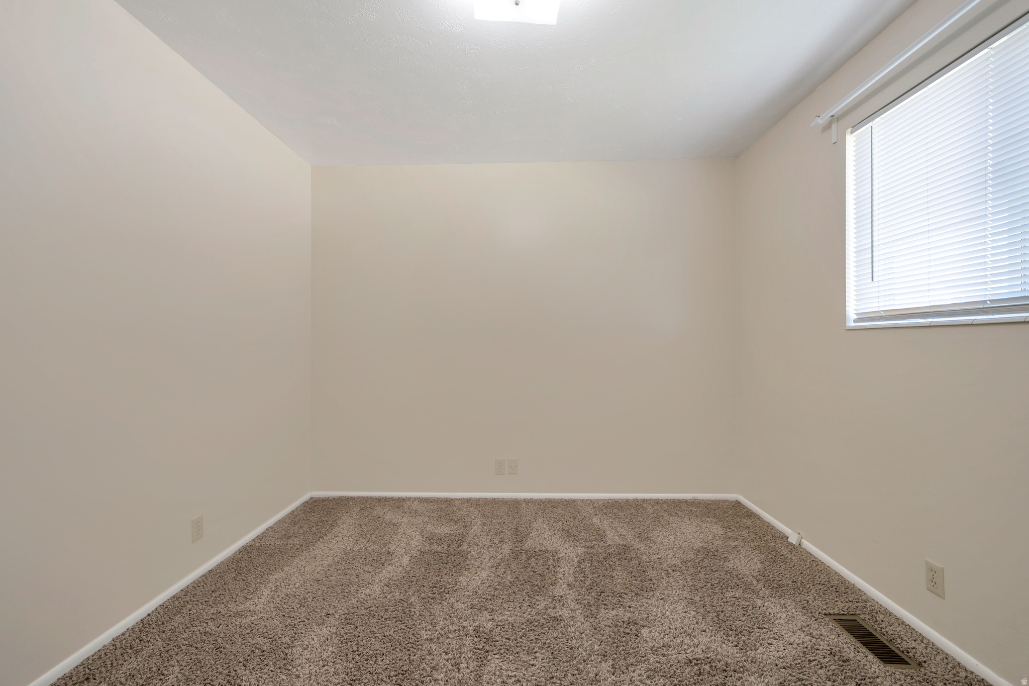 LLOYD - Residential Income