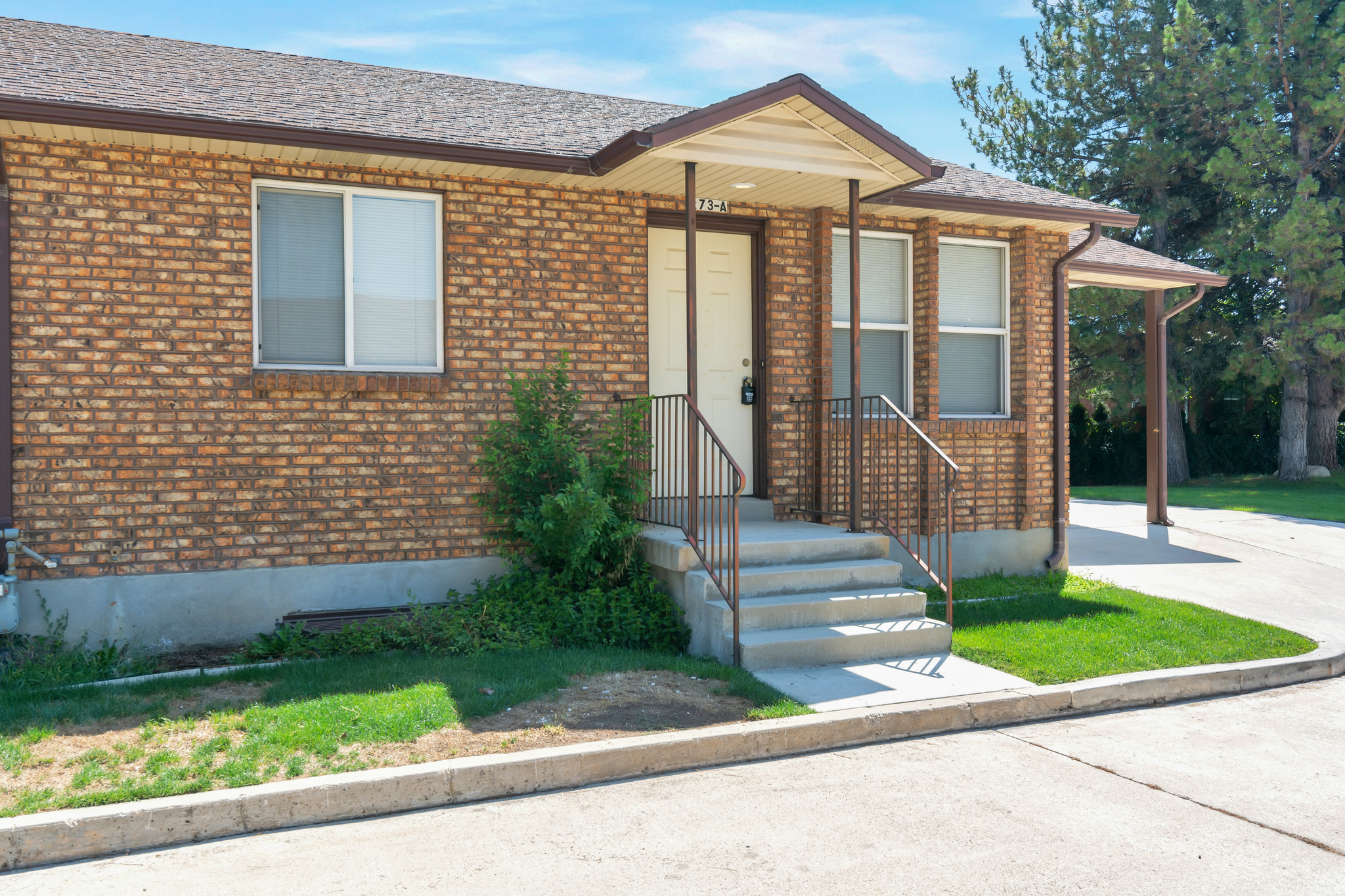 LLOYD - Residential Income