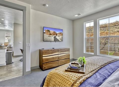 Tiny photo for 2323 E ESCONDIDO DR N, Washington, UT 84780 (MLS # 2113723)