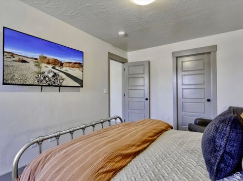 Tiny photo for 2323 E ESCONDIDO DR N, Washington, UT 84780 (MLS # 2113723)