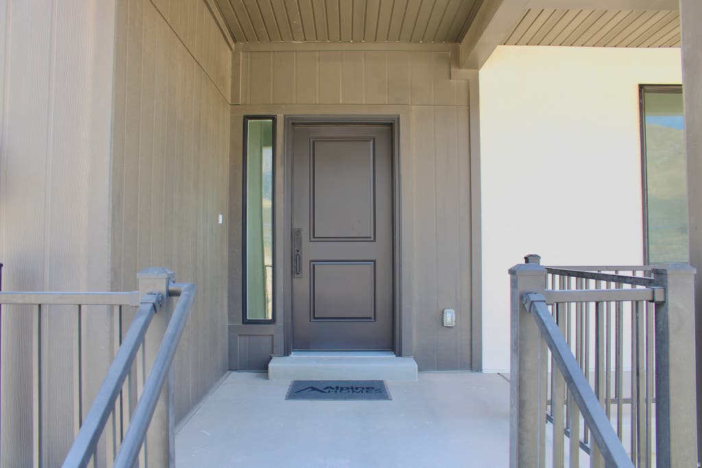 Photo of 2633 N SCARLET RD #259, Eagle Mountain, UT 84005 (MLS # 2167571)