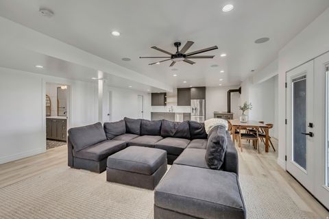 Tiny photo for 1720 S HILLCREST CIR W, Mapleton, UT 84664 (MLS # 2151363)