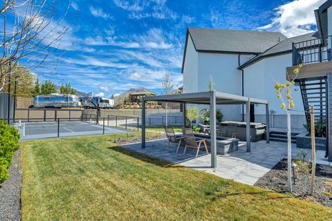 Tiny photo for 1720 S HILLCREST CIR W, Mapleton, UT 84664 (MLS # 2151363)