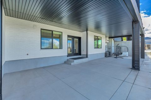 Tiny photo for 1720 S HILLCREST CIR W, Mapleton, UT 84664 (MLS # 2151363)