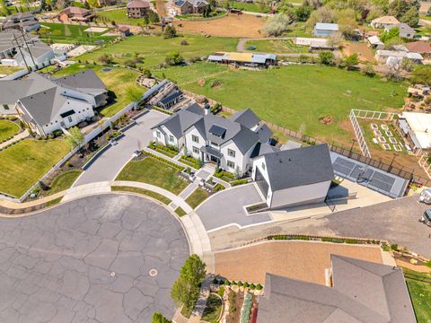 Tiny photo for 1720 S HILLCREST CIR W, Mapleton, UT 84664 (MLS # 2151363)