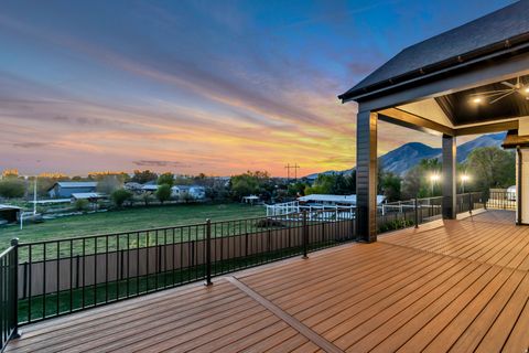 Tiny photo for 1720 S HILLCREST CIR W, Mapleton, UT 84664 (MLS # 2151363)