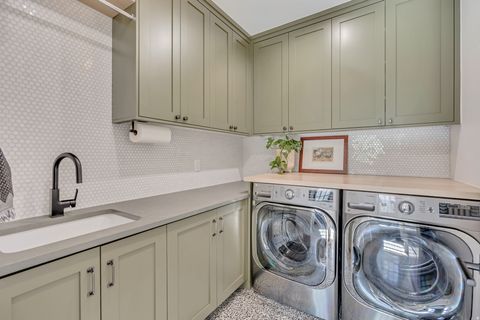 Tiny photo for 1720 S HILLCREST CIR W, Mapleton, UT 84664 (MLS # 2151363)