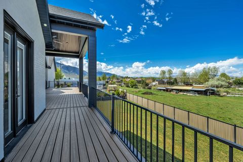 Tiny photo for 1720 S HILLCREST CIR W, Mapleton, UT 84664 (MLS # 2151363)