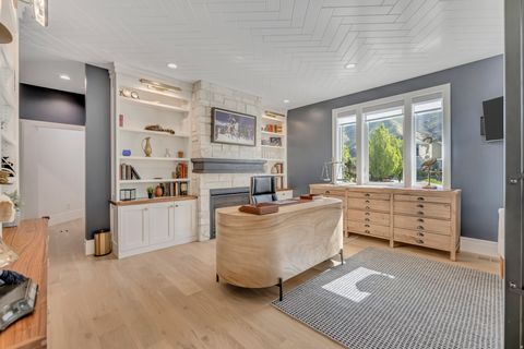 Tiny photo for 1720 S HILLCREST CIR W, Mapleton, UT 84664 (MLS # 2151363)