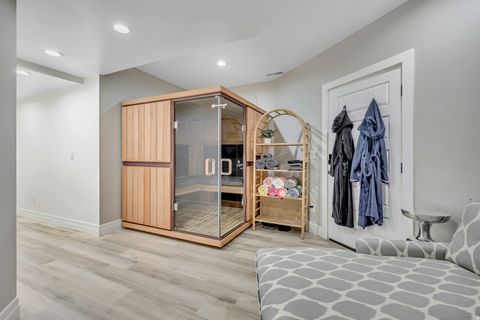 Tiny photo for 1720 S HILLCREST CIR W, Mapleton, UT 84664 (MLS # 2151363)