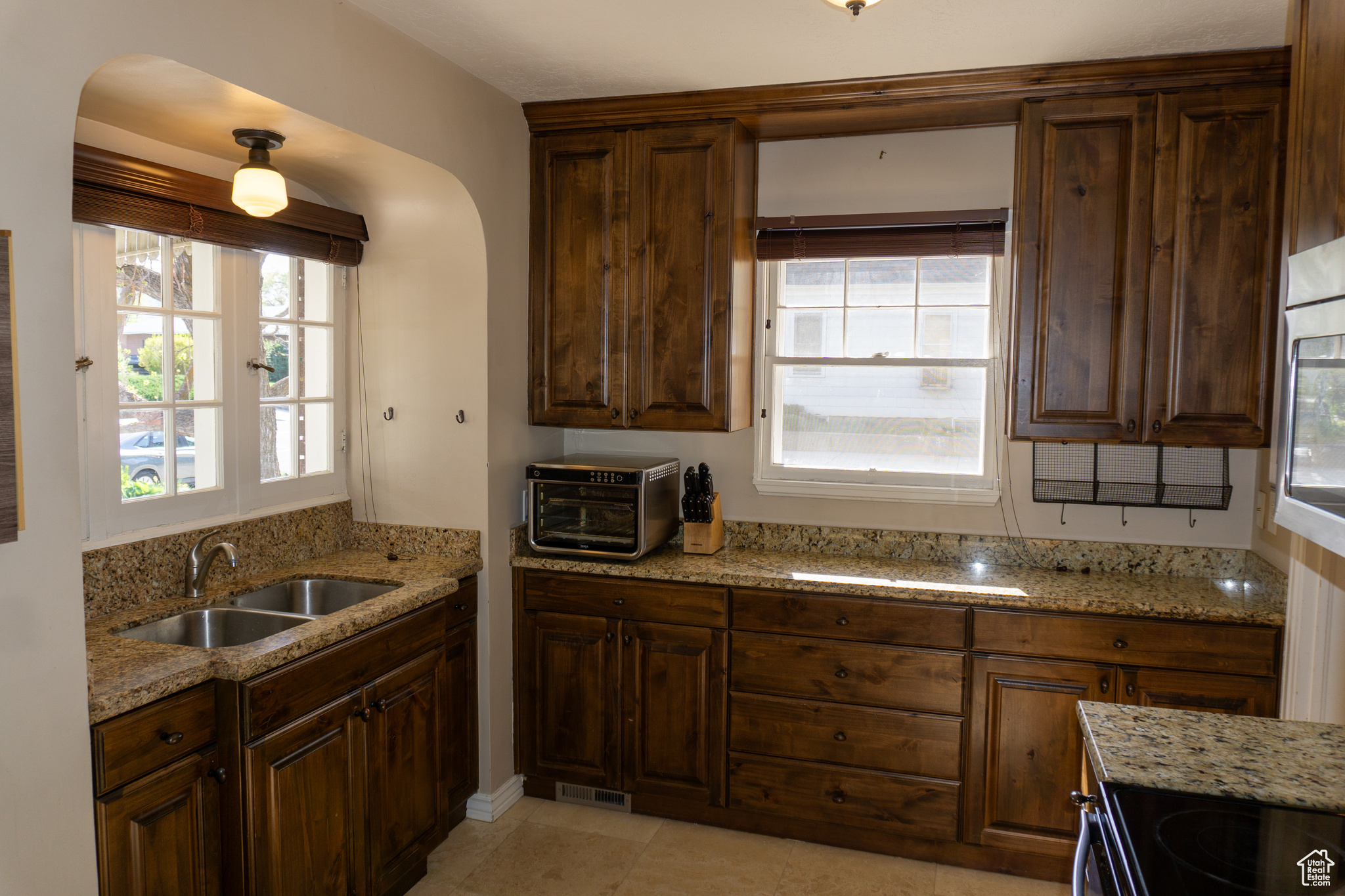 285 E 4800, Murray, Utah image 8