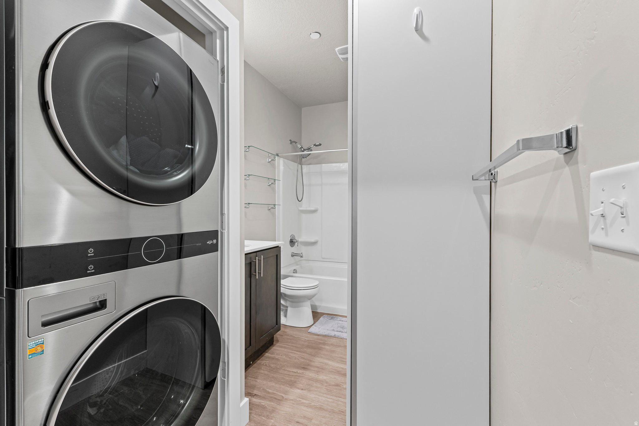 FALCON RIDGE - Residential