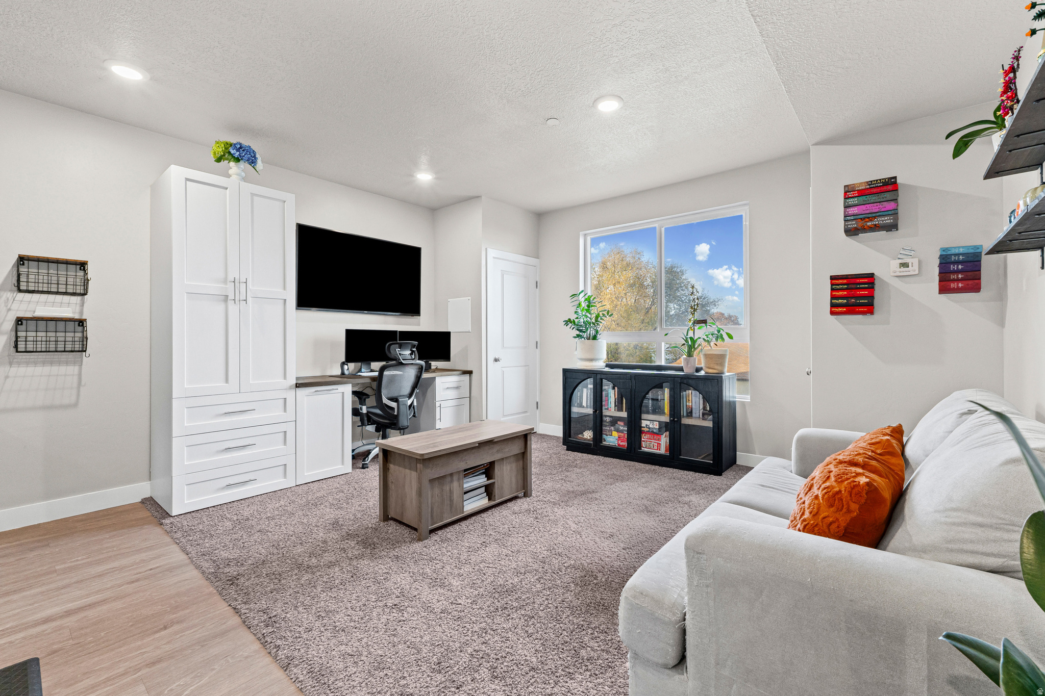 FALCON RIDGE - Residential